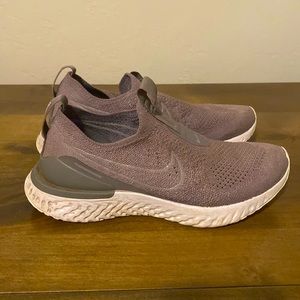 Nike Epic React size 5.5